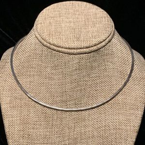 RETIRED James Avery hammered collar